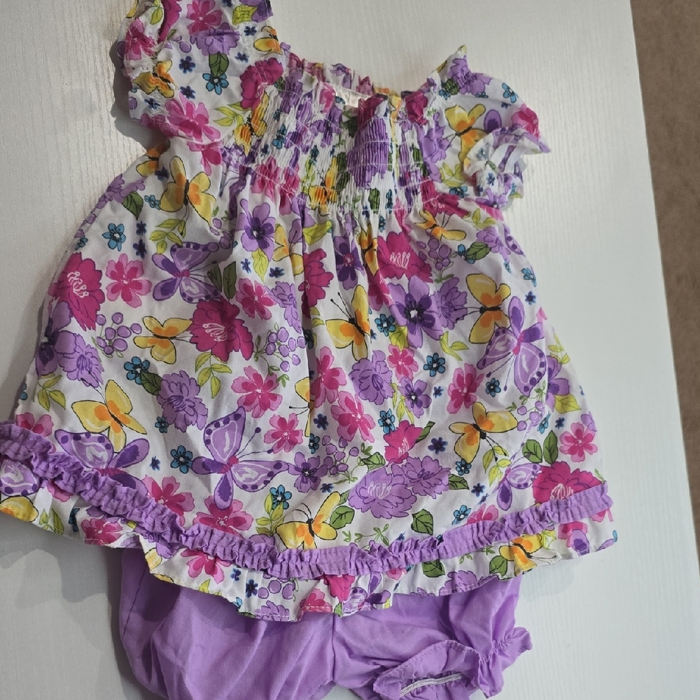 Kidgets Baby 2 Pc ButterflyDress And Bloomer Set. 12 Months. Excellent Condition